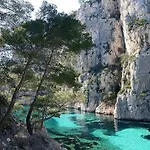 Cosy Corner * Cassis