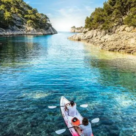 Cosy Corner 卡西斯